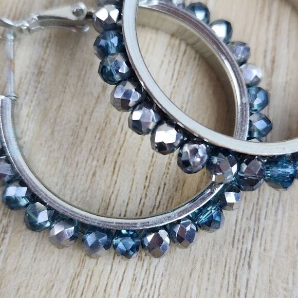 💜Premier "Seaside" Teal & Gray Beaded Hoop Earrings - Picture 5 of 8